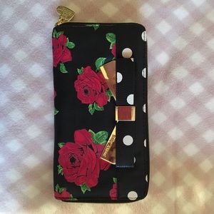 NWOT Betsey Johnson wallet